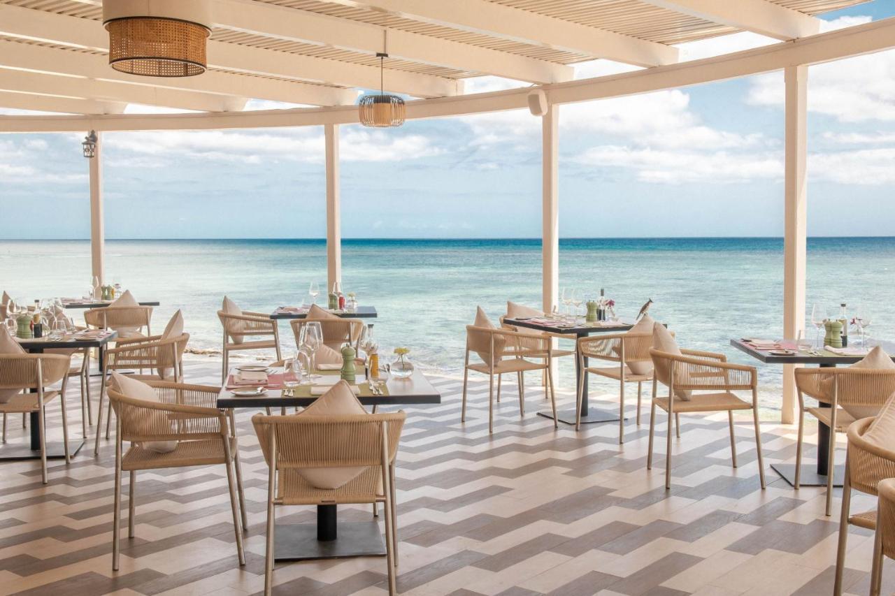 Le Meridien Ile Maurice Pointe aux Piments Eksteriør bilde The Beach Club