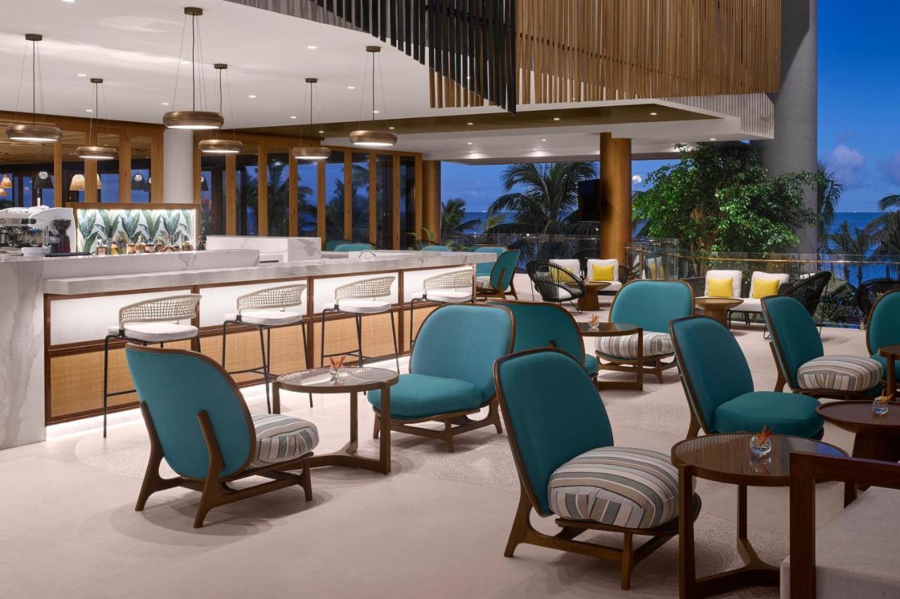 Le Meridien Ile Maurice Pointe aux Piments Eksteriør bilde The lounge at Male International Airport