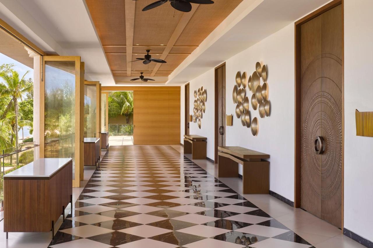 Le Meridien Ile Maurice Pointe aux Piments Eksteriør bilde Interior of the hotel