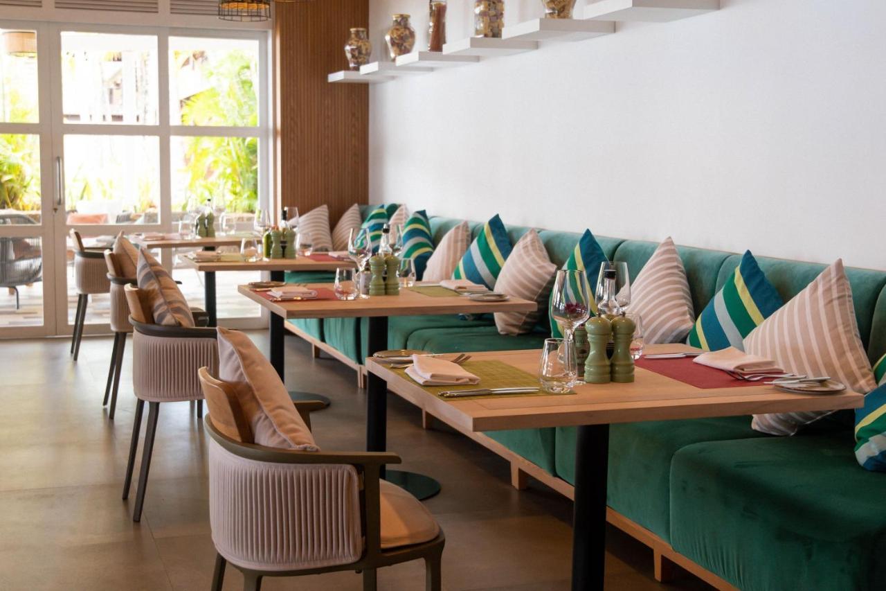Le Meridien Ile Maurice Pointe aux Piments Eksteriør bilde Restaurant