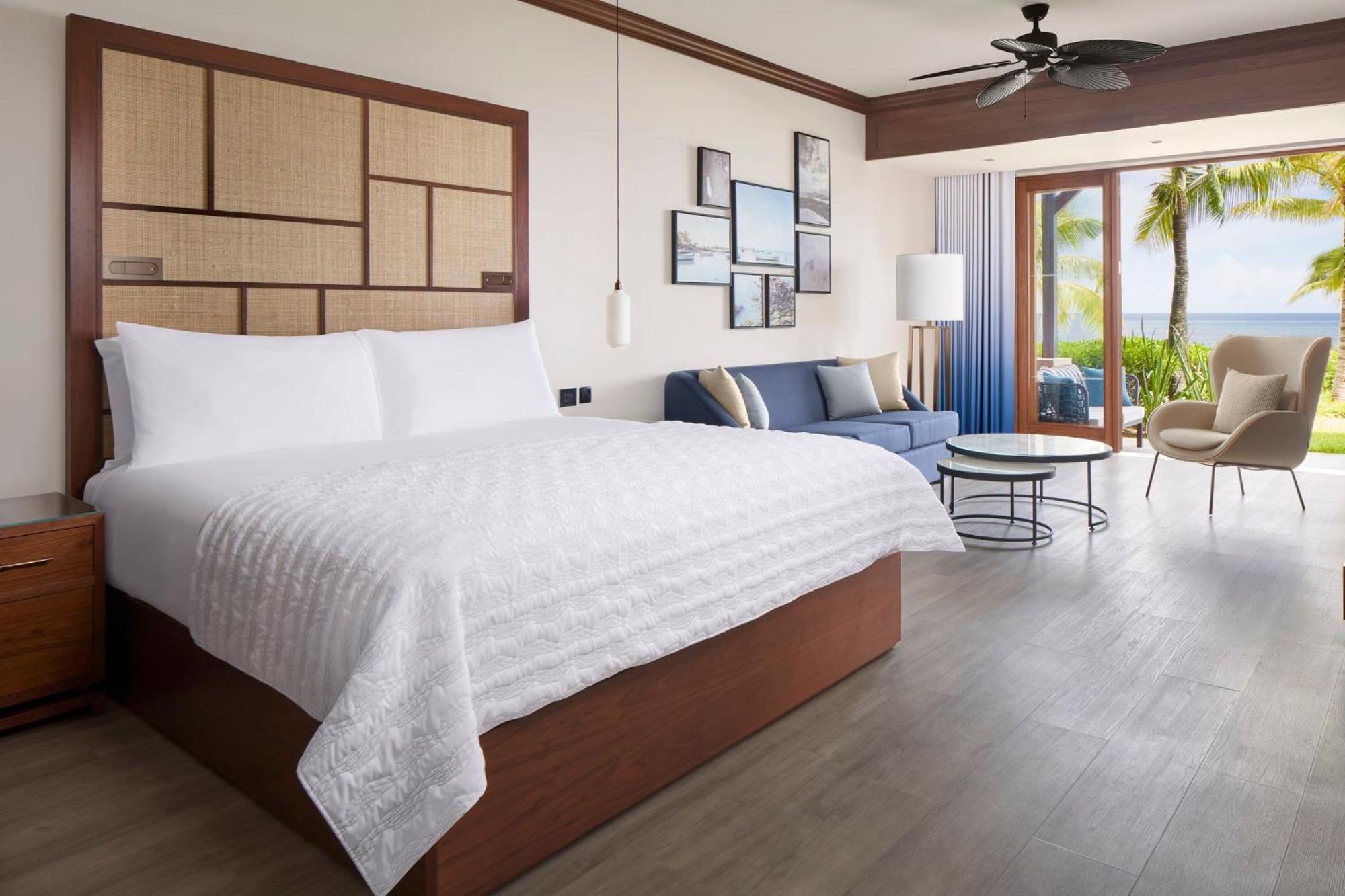 Le Meridien Ile Maurice Pointe aux Piments Eksteriør bilde A guest room at the Westin Nanuk Anchorage